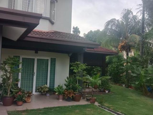 Doublestorey terrace endlot house