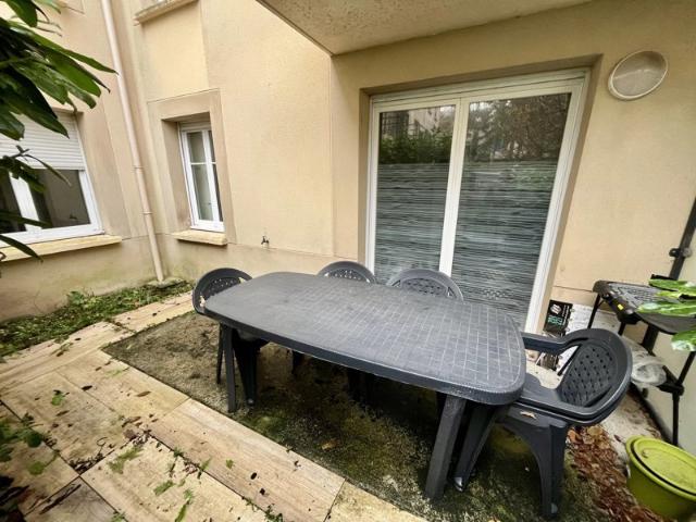DOURDAN proche centre ville