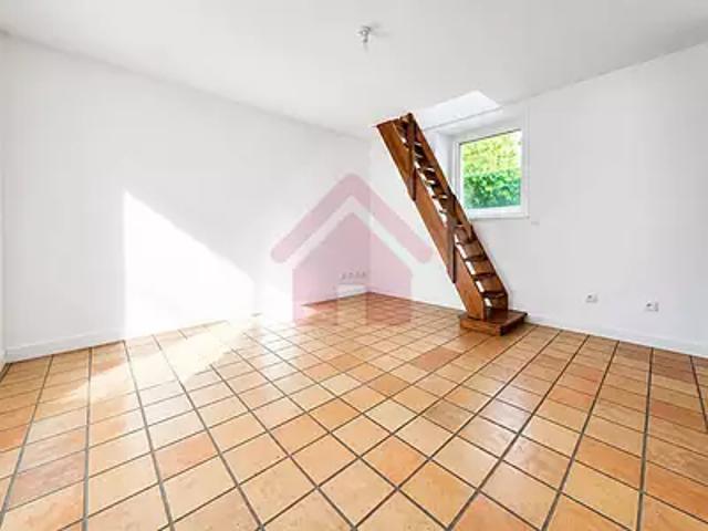 Dourdan 91410 Location appartement 2 pièces t2 au dernier étage