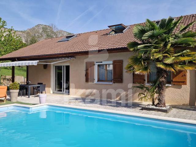 DOUSSARD Maison 6 pièces Terrain plat 1 064 m2 149m² Doussard