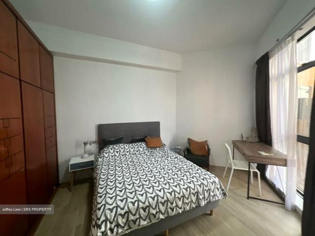 Dover Parkview D5, Condominium