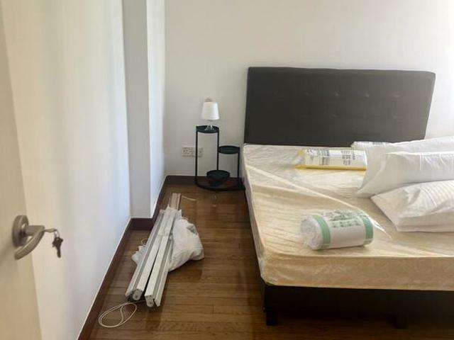 Dover Parkview D5, Condominium