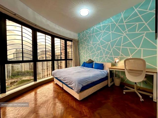 Dover Parkview D5, Condominium