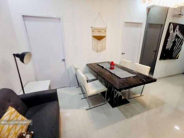 Dover Parkview D5, Condominium