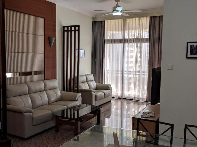 Dover Parkview D5, Condominium