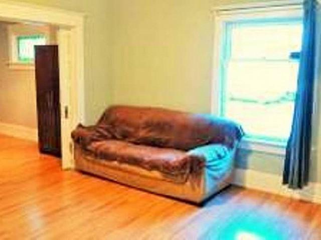 downtwon Spacious, 2 bedrooms Apartment! Furnished!