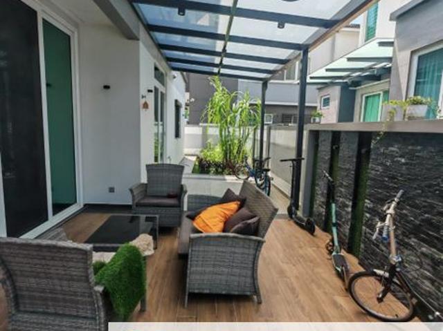 D'Laman Greenville