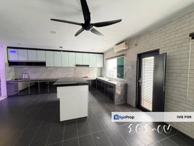 D'Laman Greenville