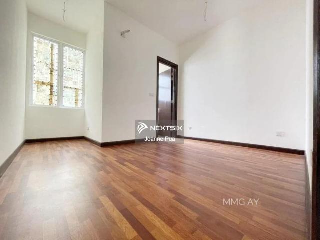 D'Laman Greenville, Kota Bayuemas 2 sty Bungalow facing lake fully renovated
