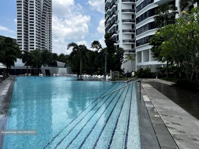 D'leedon D10, Condominium