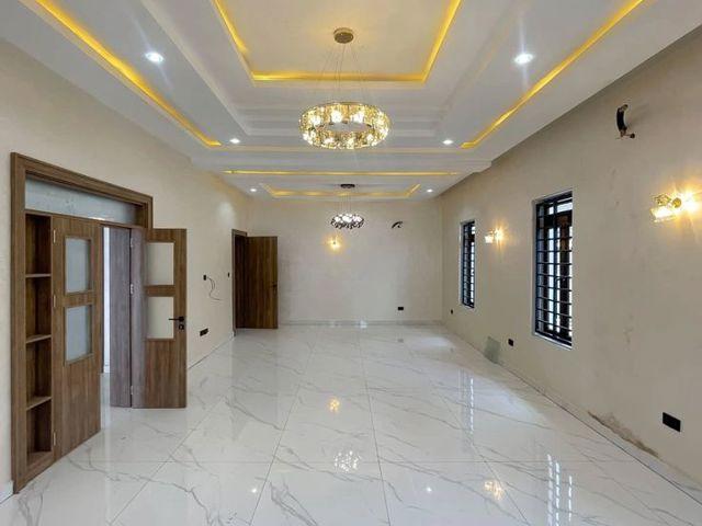 DLF Capital Greens Phase I And II 3 Bedroom 1505 Sq. Ft. Apartment in Moti Nagar Delhi Listing ID: #10166