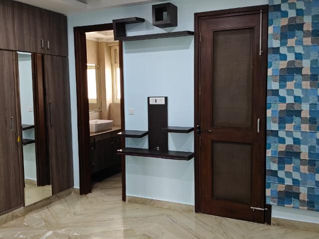 DLF City Gurgaon 3 Bedroom 215 Sq. Yd. Builder Floor in Sector 27 Gurgaon Listing ID: #9923