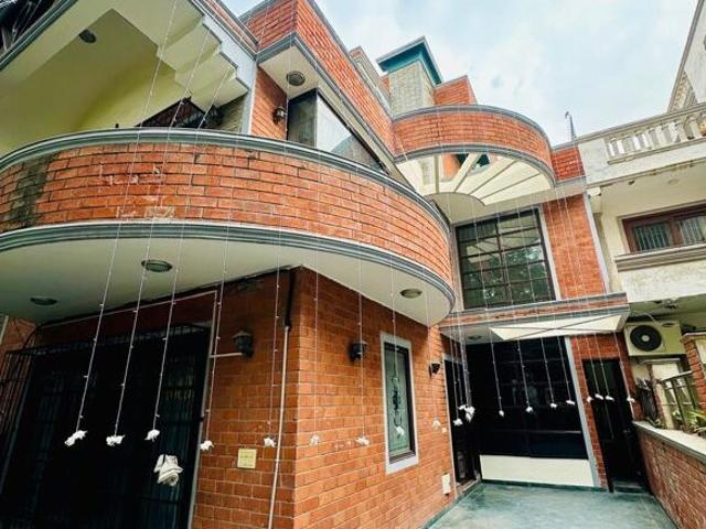 Dlf Cyber City, Dlf Phase ii 5 Bedroom 5000 Sq. Ft. Independent House in Dlf Cyber City Gurgaon Listing ID: #10406