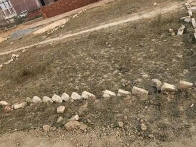 Dlf Ankur Vihar 425 Sq. Yd. Plot in Dlf Ankur Vihar Ghaziabad Listing ID: #9931