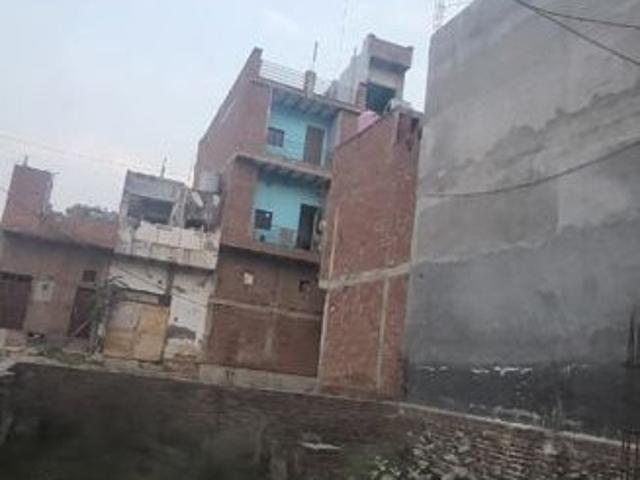 Dlf Ankur Vihar 475 Sq. Yd. Plot in Dlf Ankur Vihar Ghaziabad Listing ID: #9931