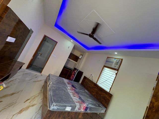 DLF Gateway Tower 1 RK 60 Sq. Yd. Apartment in Dlf Phase ii Gurgaon Listing ID: #9994