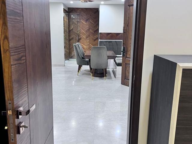 DLF Gateway Tower 3 Bedroom 215 Sq. Yd. Apartment in Dlf Phase ii Gurgaon Listing ID: #9994