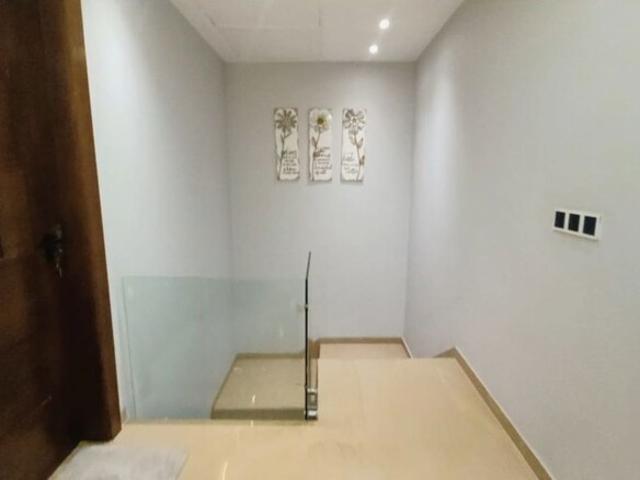 Dlf Phase V, Sector 42 5 Bedroom 4600 Sq. Ft. Builder Floor in Dlf Phase V Gurgaon Listing ID: #10031