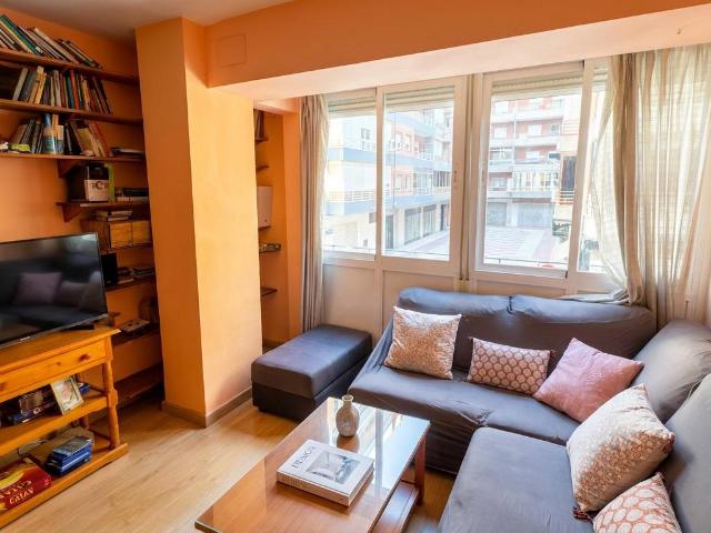 DLR00255 — Piso en venta junto a la Facultad de Ciencias Granada