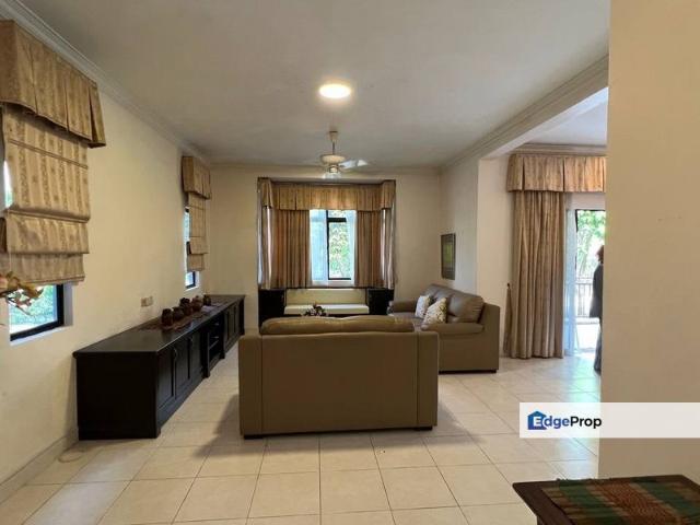 D'Melor Condominium