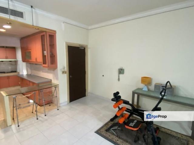 D'Melor Condominium