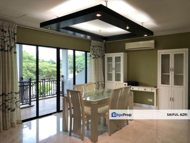 D'Melor Condominium