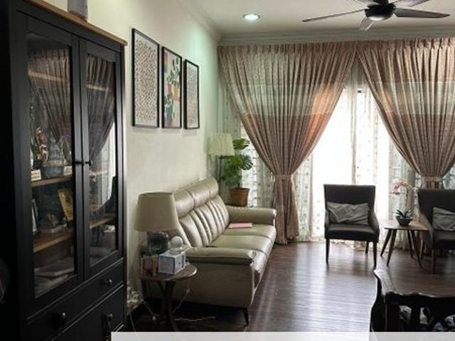 D'Melor Condominium