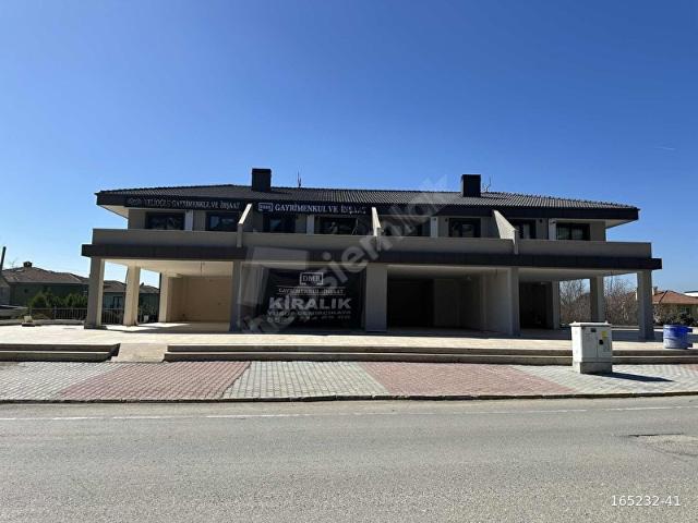 Dmr Gayrimenkulİnşaat Çayırlar caddesi kiralık 80m2 dükkan