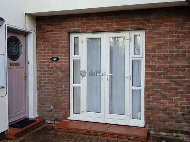 Dn Na Carraige, Blackrock, Salthill, Co. Galway is for rent