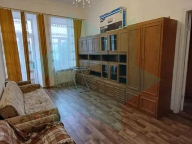 Днепр, Старокозацька 76, продажа трёхкомнатной квартиры, район Центральний