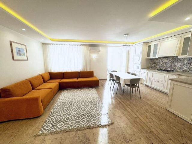 Днепр, Владимирская, 1, продажа четырёхкомнатной квартиры, район Индустриальный р н