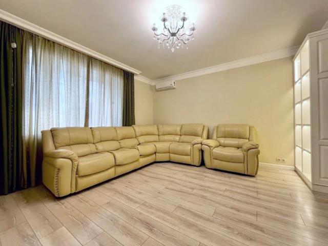 Днепр, Владимирская, 1, продажа трёхкомнатной квартиры, район Индустриальный р н