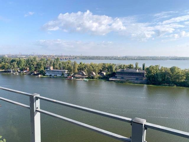 Днепр, Овражная, 15, продажа трёхкомнатной квартиры, район Жовтневый р н