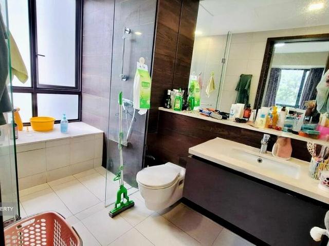 D'nest D18, Condominium