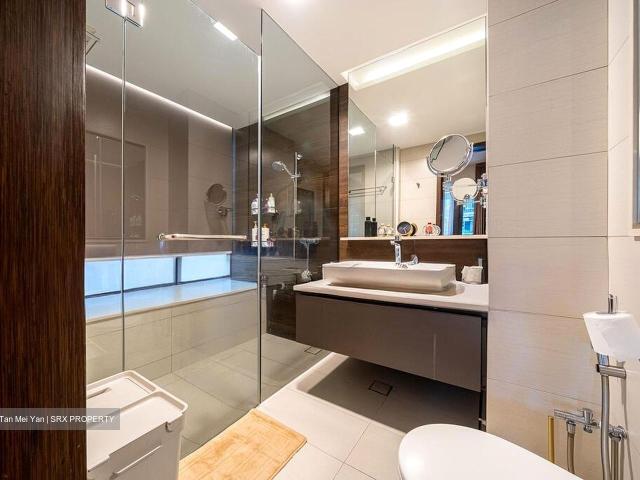 D'nest D18, Condominium