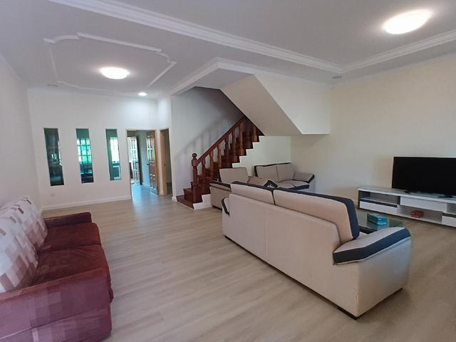 DS Intermediate at Uni Garden for Rent near Farley