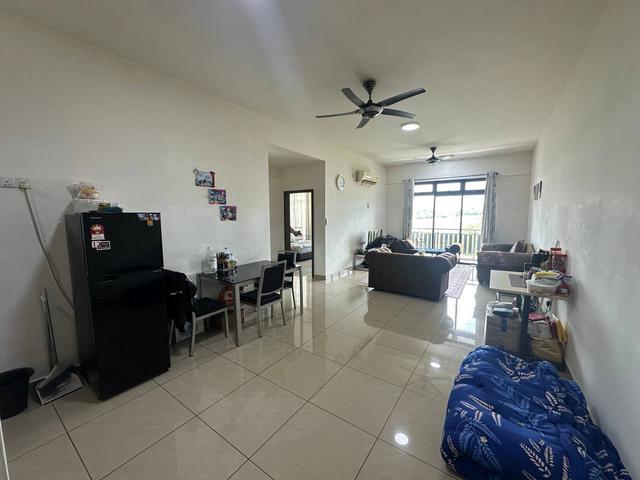 Dsecret Garden Kempas Indah 2 bedrooms partial furnished gng