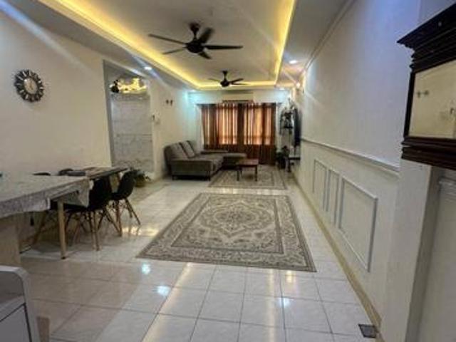 DShire Villa Apartment Seksyen 4 Kota Damansara for sale