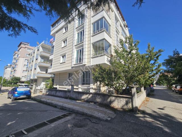 Dsi Yannda Satılık Full Kredili eminevim Uygun 2+1 Daire