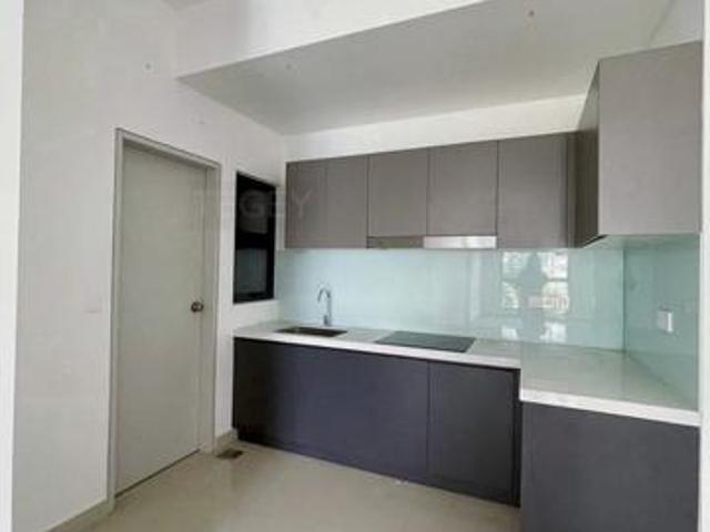 DSini Residence Setia Alam 3r2b Avail on September partial furnished