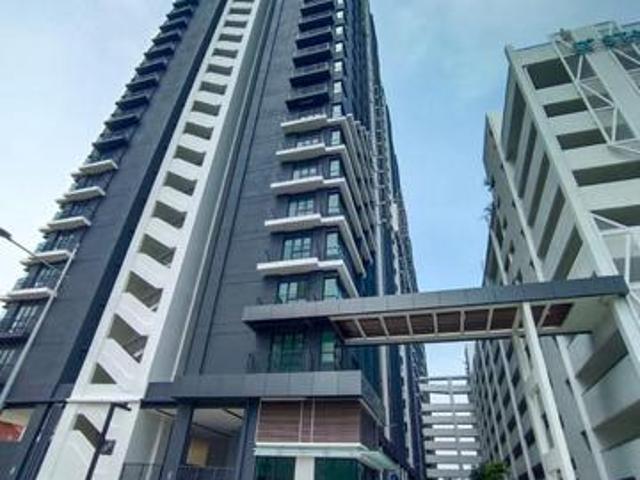 DStarlingtton Penthouse 4 CAR PARK 1647sf 4 Room4Bath Telur Kumbar