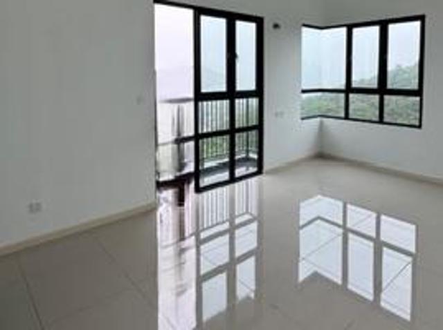DStarlingtton Teluk Kumbar 3 Car Park Corner Unit