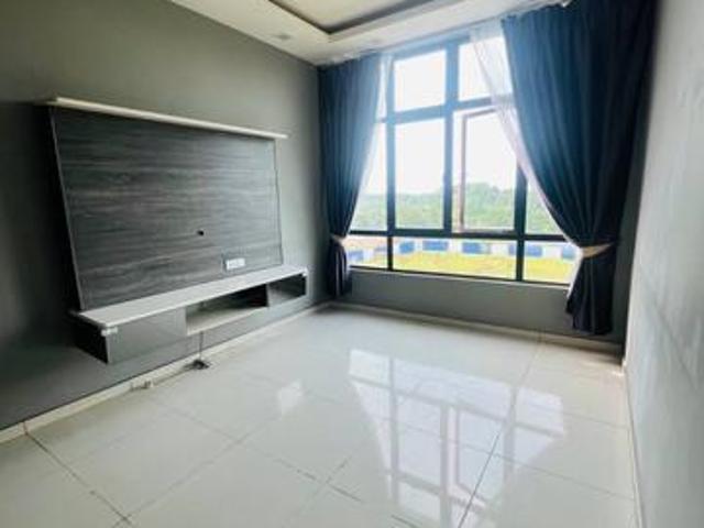 DSummit Kempas Hot Location Unit Cheaper Market