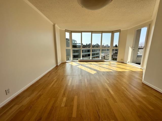 DPMonline.ca Rare Availability @ Pacific Cove Waterfront Community!
