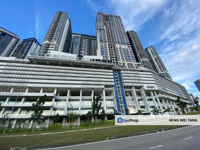 D'Pristine Medini