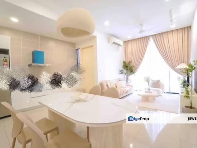 D'Pristine Medini