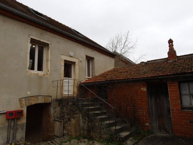 Dpt Côte d'Or 21, à vendre VENAREY LES LAUMES maison P 4 de 82 m²