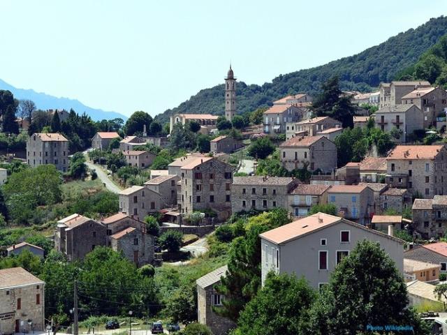 Dpt Corse 20, à vendre LEVIE terrain