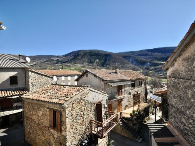 Dpt Alpes de Haute Provence 04, à vendre Proche ANNOT Maison de village en pierres 3 pièces, 60m², Cave et Terrasse