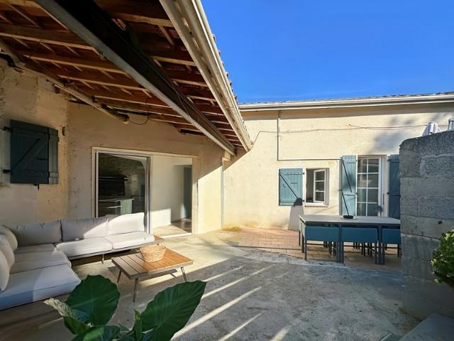 Dpt Gers 32, à vendre LANNEPAX maison P5 de 168 m² Terrain de 656,00 m² Plain pied